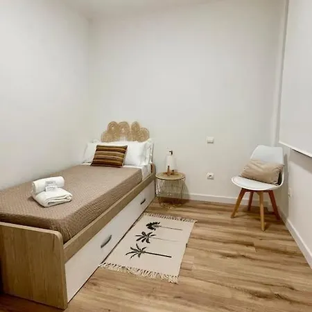 White Con Parking Gratis * Vigo