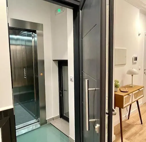 White Con Parking Gratis 公寓 *